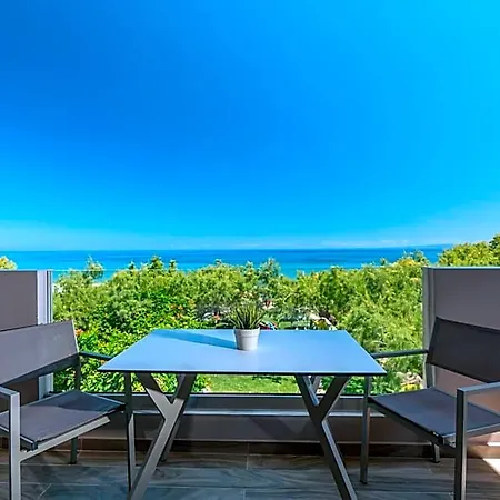 Fiore Aparthotel 3*