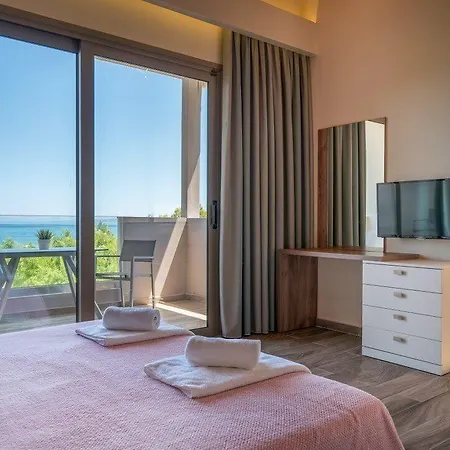 Fiore Beach Studios Василикос