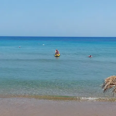 Fiore Beach Studios Апарт-отель Василикос