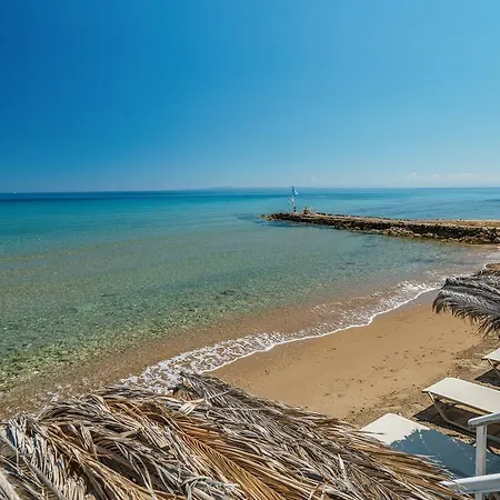 Fiore Beach Studios Апарт-отель 3*