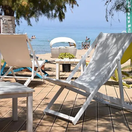 Fiore Beach Studios 3*