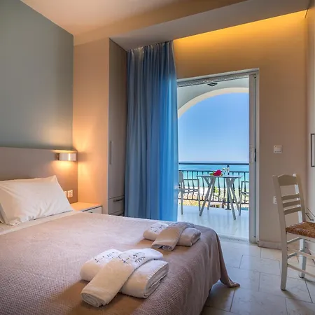 Fiore Beach Studios Апарт-отель